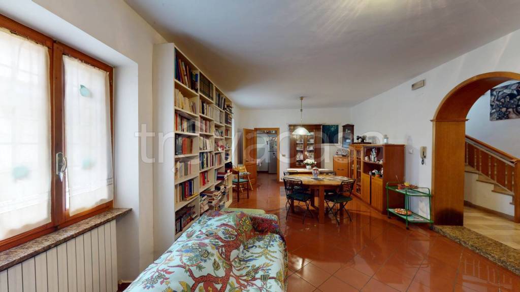 casa indipendente in vendita a Bastia Umbra