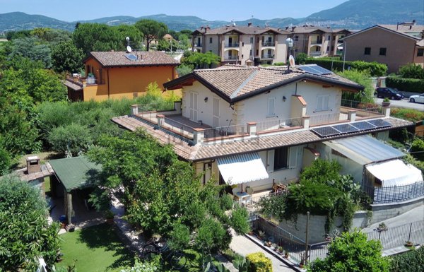 casa indipendente in vendita a Bastia Umbra in zona San Lorenzo