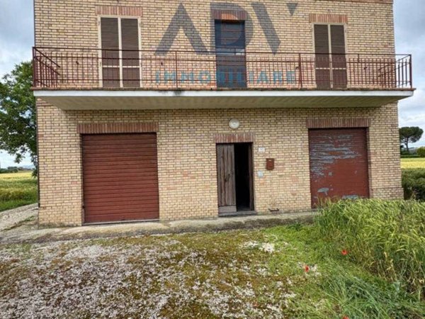 casa indipendente in vendita a Bastia Umbra in zona Cipresso