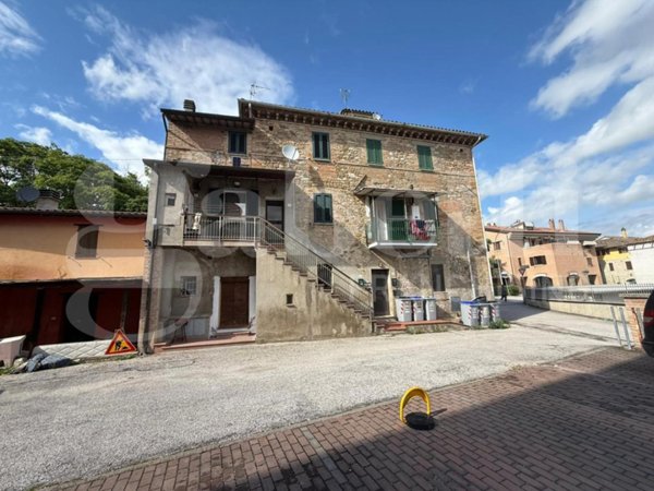 casa indipendente in vendita a Bastia Umbra