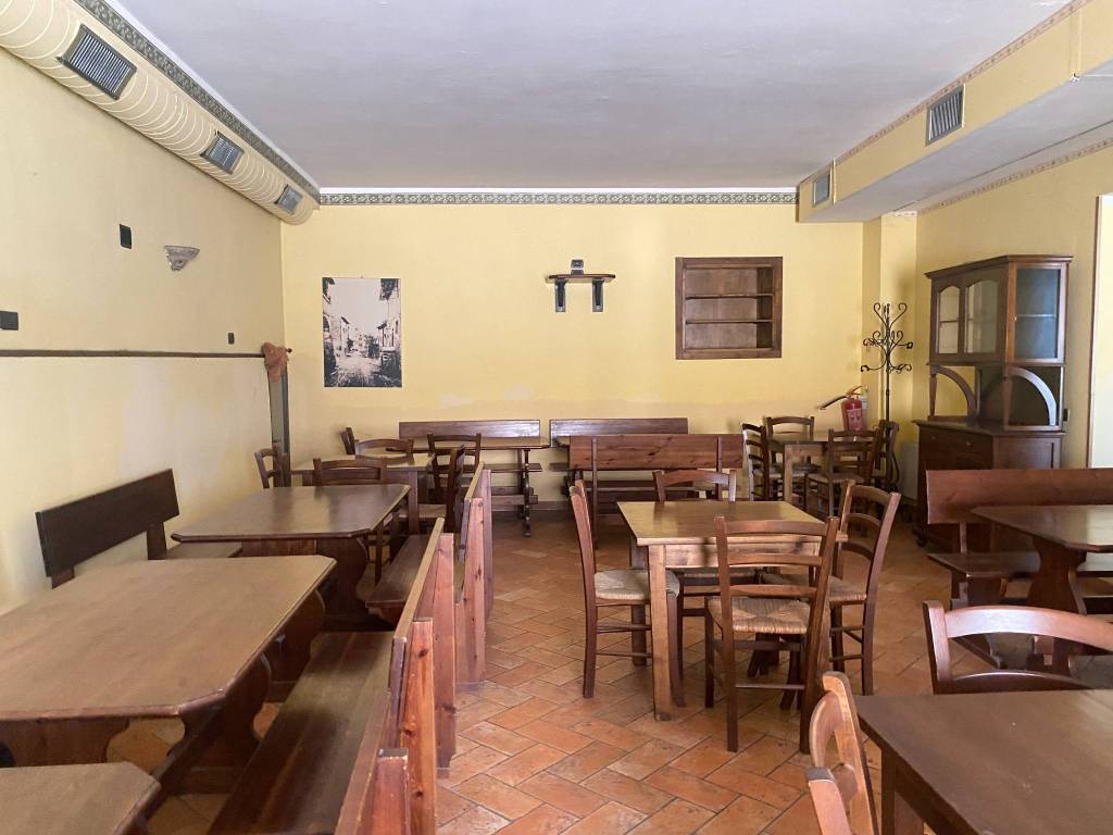 negozio in vendita a Bastia Umbra