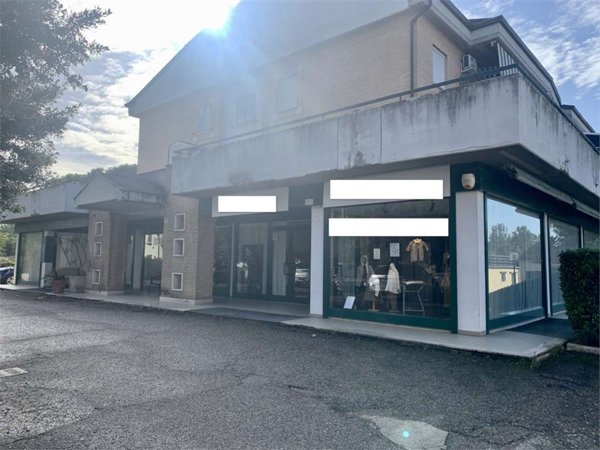 negozio in vendita a Bastia Umbra in zona Bastiola