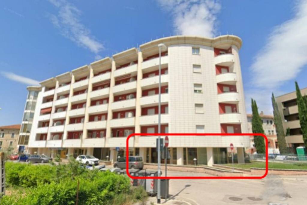 negozio in vendita a Bastia Umbra