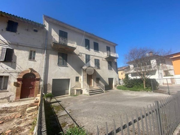 casa indipendente in vendita a Bastia Umbra