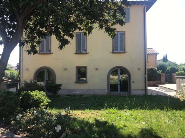 negozio in vendita a Bastia Umbra in zona Bastiola