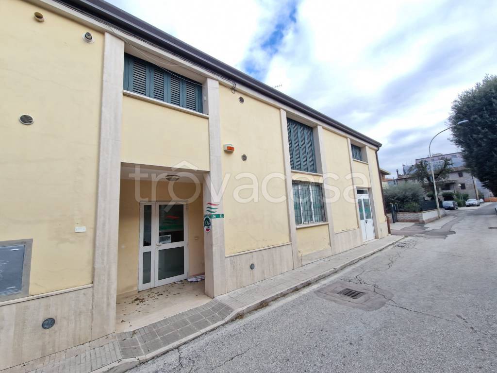 ufficio in vendita a Bastia Umbra
