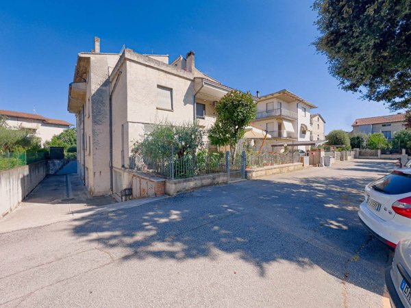 appartamento in vendita a Bastia Umbra
