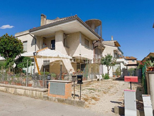 appartamento in vendita a Bastia Umbra
