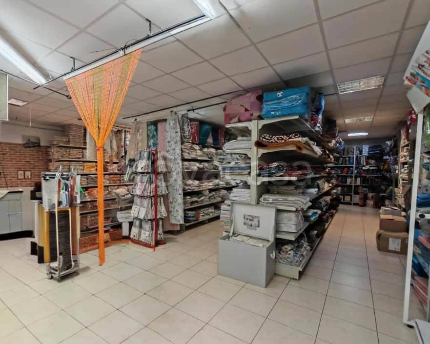 negozio in vendita a Bastia Umbra