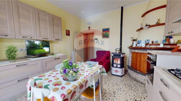 casa indipendente in vendita a Bastia Umbra in zona Costano