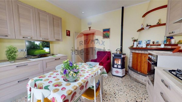 casa indipendente in vendita a Bastia Umbra in zona Costano