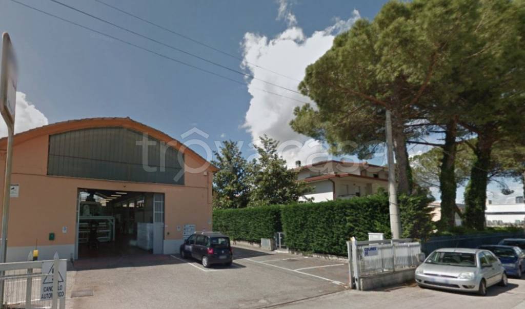 negozio in vendita a Bastia Umbra