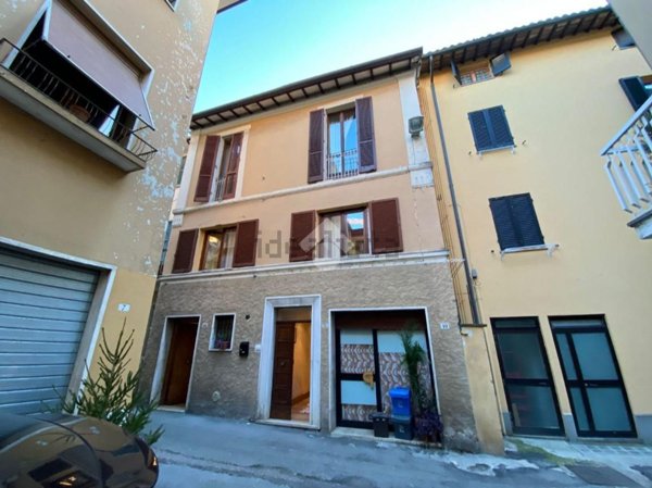 casa indipendente in vendita a Bastia Umbra