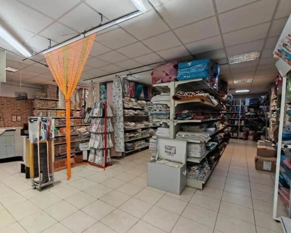 locale commerciale in vendita a Bastia Umbra