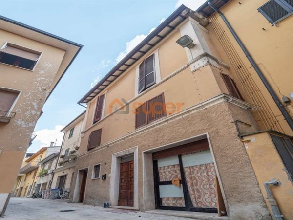 casa indipendente in vendita a Bastia Umbra