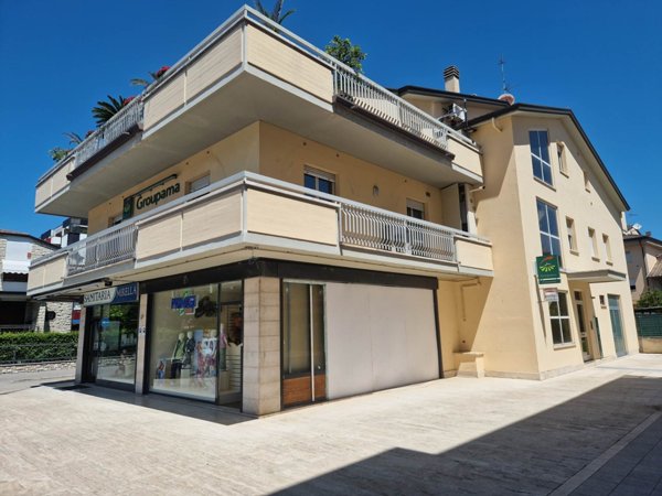 ufficio in vendita a Bastia Umbra