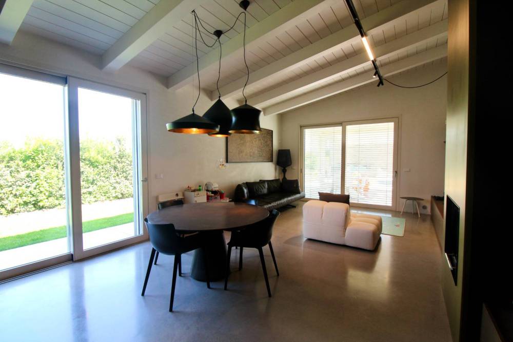 casa indipendente in vendita a Bastia Umbra