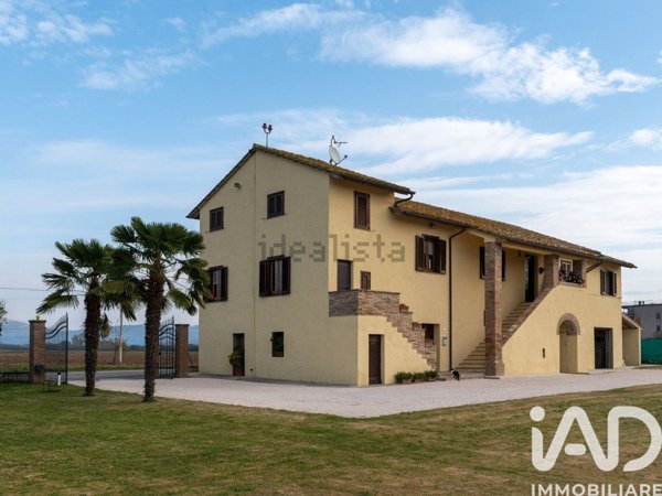 casale in vendita a Bastia Umbra