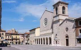 casa indipendente in vendita a Bastia Umbra