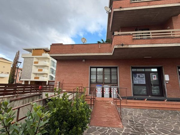 ufficio in vendita a Bastia Umbra