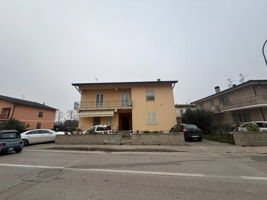 casa indipendente in vendita a Bastia Umbra