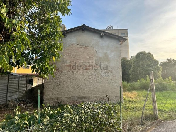casa indipendente in vendita a Bastia Umbra