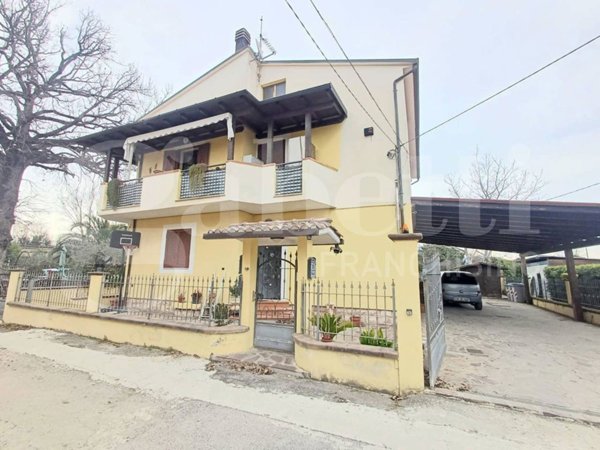 appartamento in vendita a Bastia Umbra