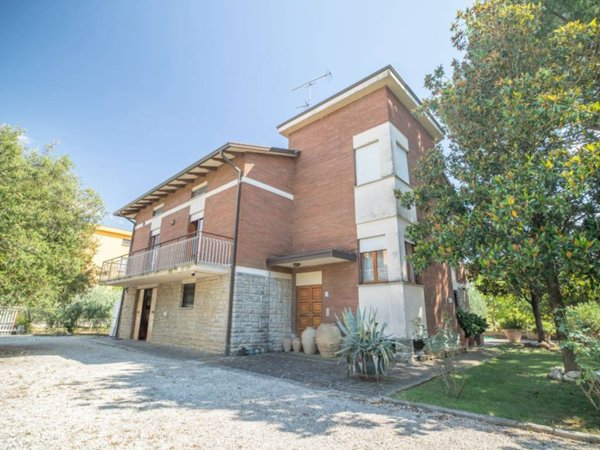 casa indipendente in vendita a Bastia Umbra in zona Ospedalicchio