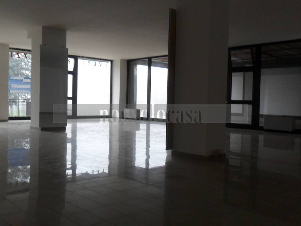 negozio in vendita a Bastia Umbra