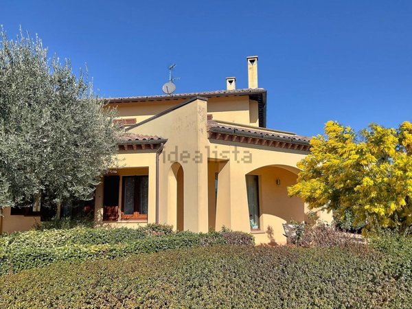 casa indipendente in vendita a Bastia Umbra