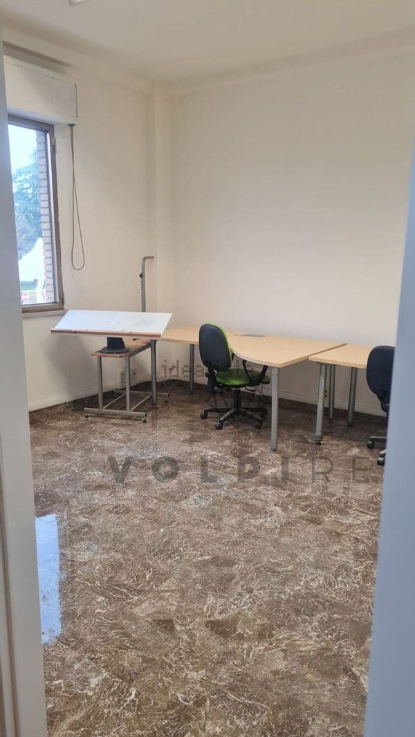 ufficio in vendita a Bastia Umbra
