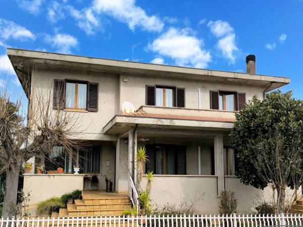 casa indipendente in vendita a Bastia Umbra in zona Ospedalicchio