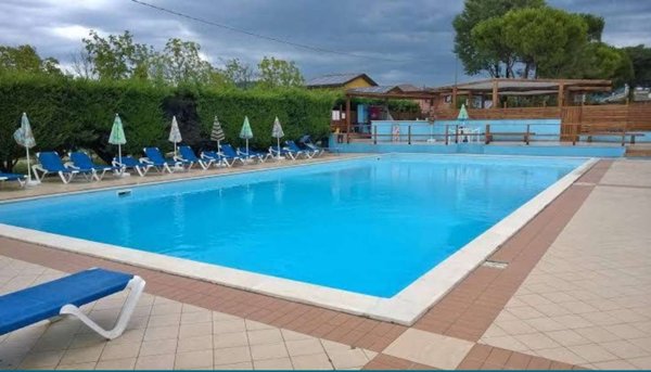 negozio in vendita a Bastia Umbra