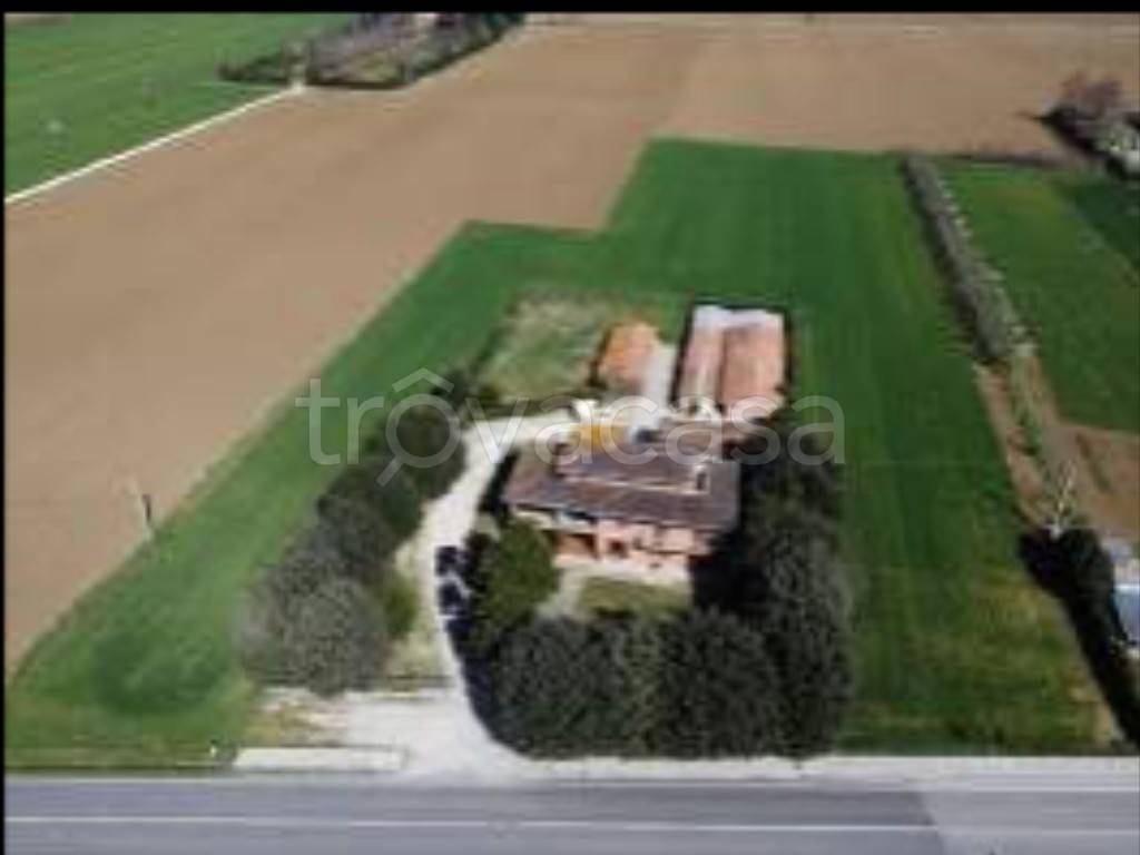 casa indipendente in vendita a Bastia Umbra