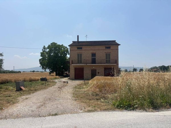 casa indipendente in vendita a Bastia Umbra in zona Cipresso