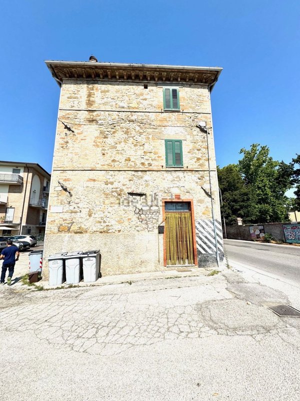 casa indipendente in vendita a Bastia Umbra in zona Bastiola