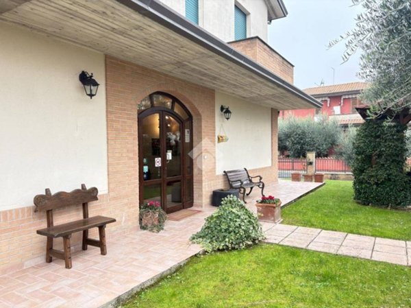 casa indipendente in vendita a Bastia Umbra