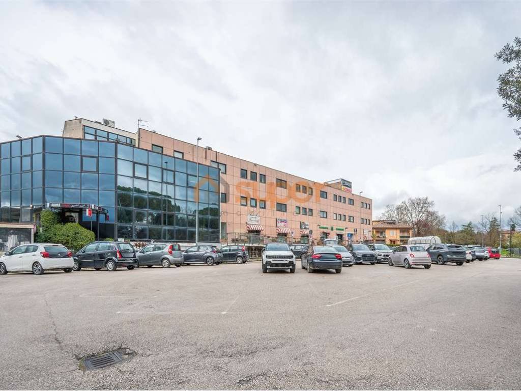 negozio in vendita a Bastia Umbra