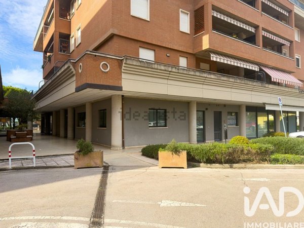 ufficio in vendita a Bastia Umbra