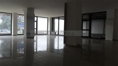 locale commerciale in vendita a Bastia Umbra