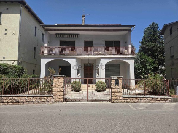 casa indipendente in vendita a Bastia Umbra