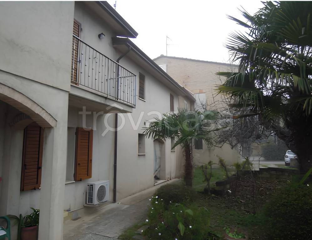 casa indipendente in vendita a Bastia Umbra in zona Bastiola