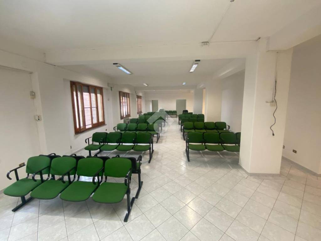 box auto in vendita a Bastia Umbra in zona Bastiola