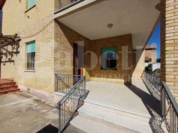 casa indipendente in vendita a Bastia Umbra in zona Costano