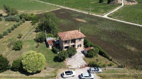 casa indipendente in vendita a Bastia Umbra