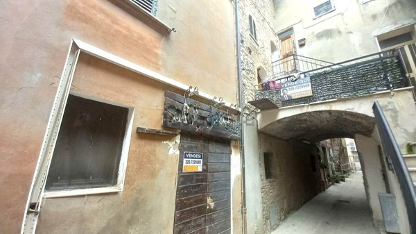 casa indipendente in vendita a Bastia Umbra