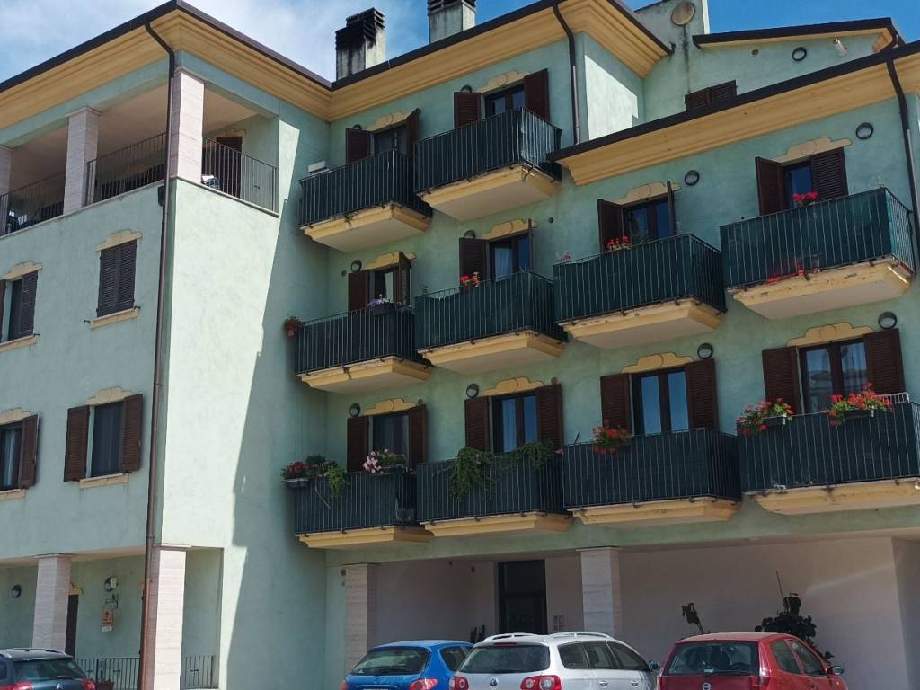 appartamento in vendita a Bettona in zona Passaggio