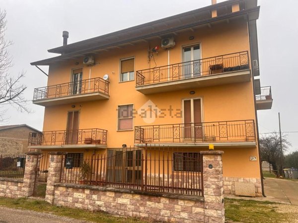 appartamento in vendita a Bettona in zona Passaggio