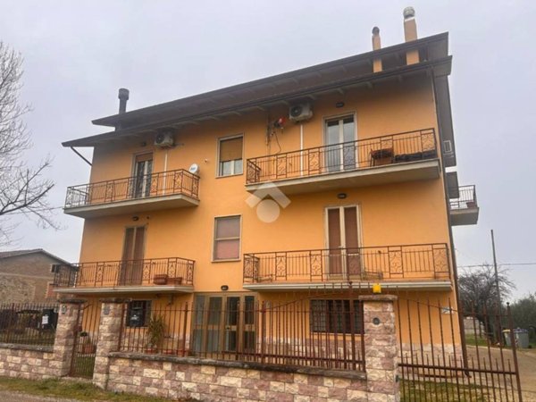 appartamento in vendita a Bettona in zona Passaggio