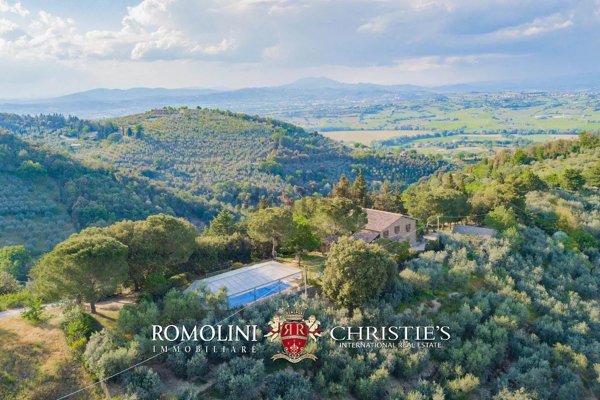 casa indipendente in vendita a Bettona